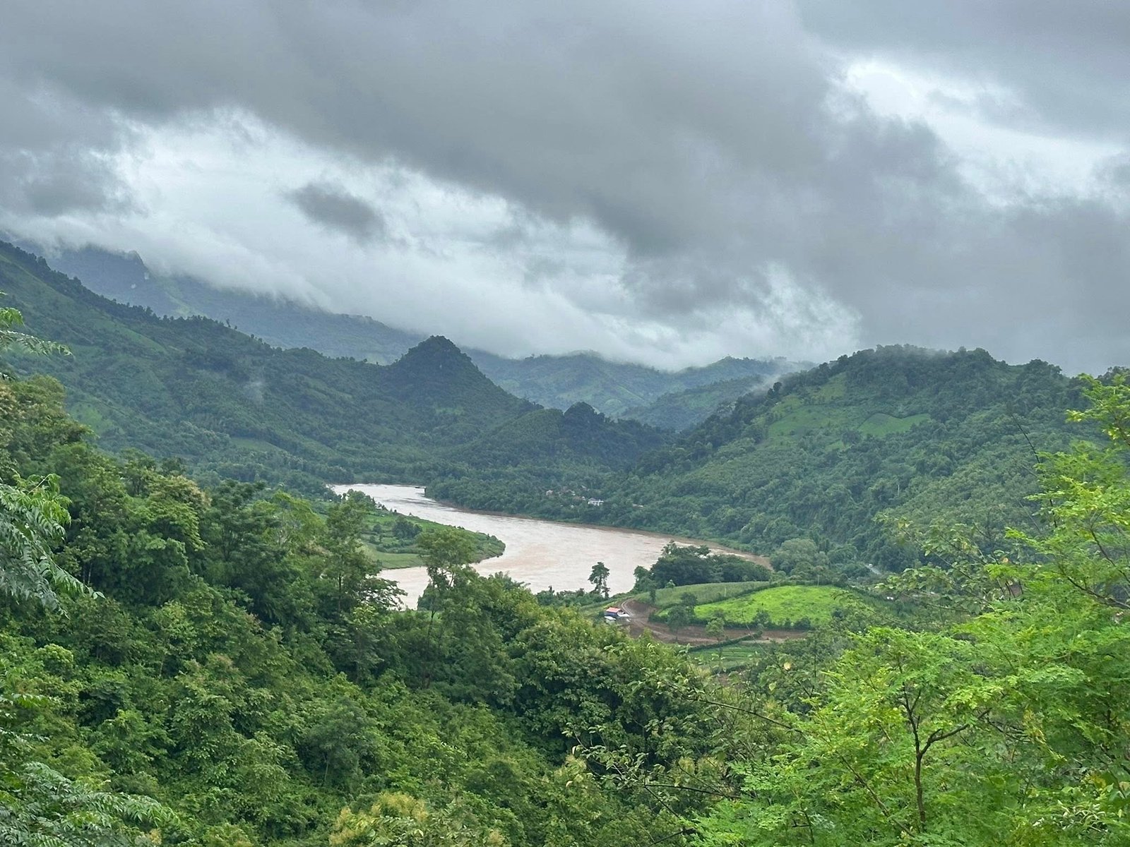 22 Days Hanoi Cycling to Luang Prabang and to Chiang Mai